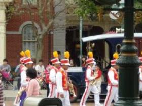 香港迪士尼:面积虽小,服务精致