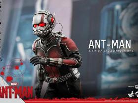 《蚁人2》:黄蜂女在量子世界的30年吃什么活下来的?