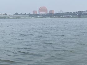十几年后再看朝鲜：鸭绿江沿岸变化明显