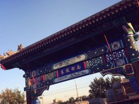 南锣鼓巷：听骑三蹦子的北京侃爷讲讲文化历史